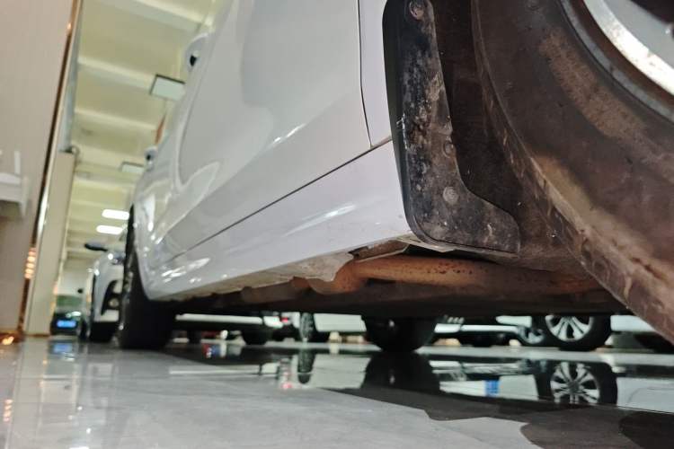 Used BYD Qin PLUS 2021 DM-i 55KM Flagship Model Right Side Sill