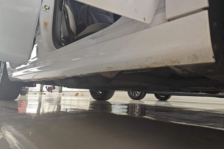 Used BYD Qin PLUS 2021 DM-i 55KM Prestige Model Right Side Sill