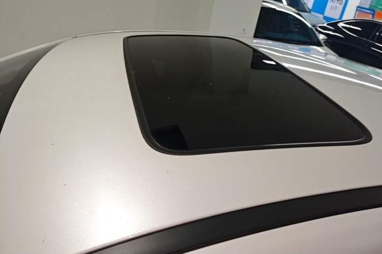Used BYD Qin PLUS 2021 EV 500KM Luxury Model Roof