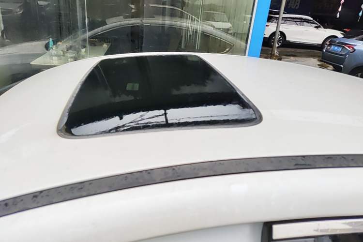 Used BYD Qin PLUS 2021 DM-i 55KM Prestige Model Roof