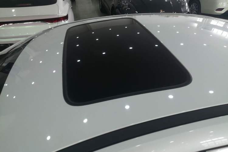Used BYD Qin PLUS 2021 EV 400KM Luxury Model Roof