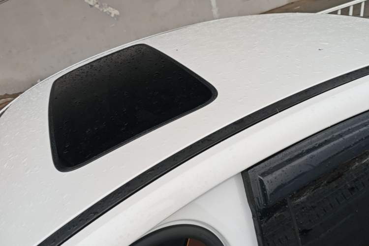 Used BYD Qin PLUS 2021 DM-i 120KM Prestige Model Roof