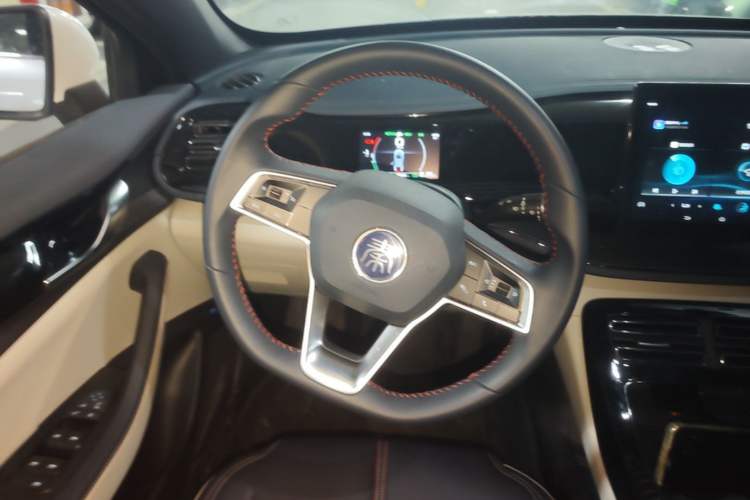 Used BYD Qin PLUS 2021 DM-i 55KM Prestige Model Steering Wheel