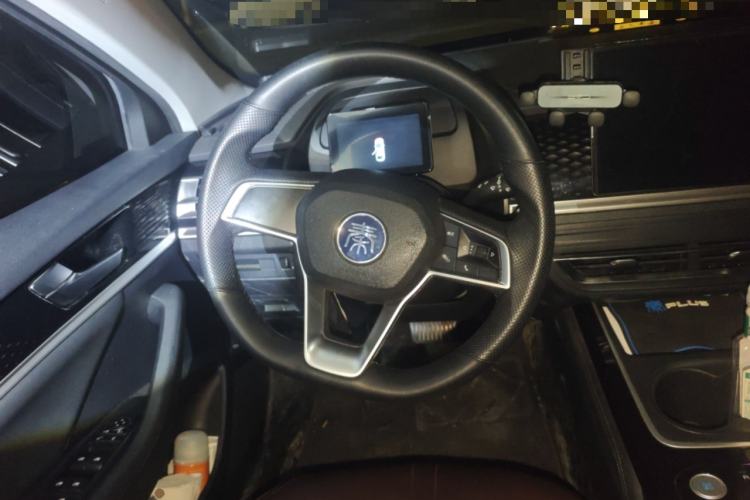 Used BYD Qin PLUS 2021 EV 400KM Leading Comfort Edition Steering Wheel