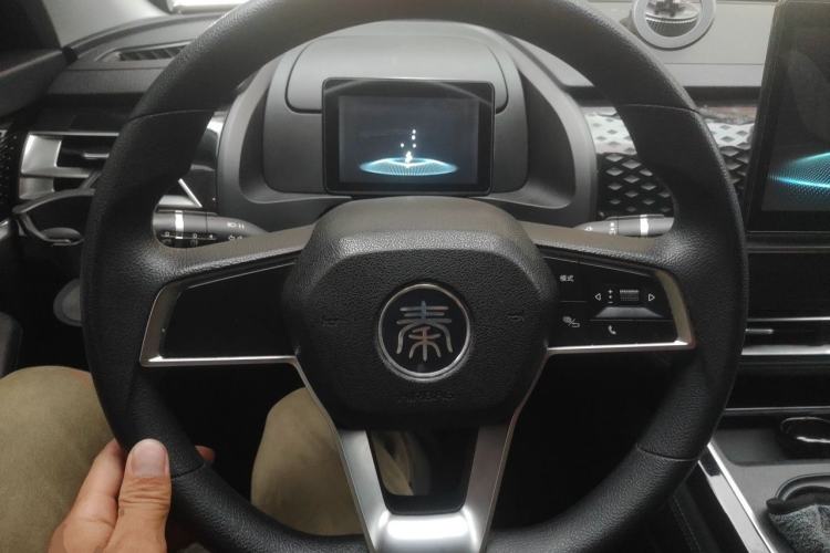 Used BYD Qin PLUS 2021 EV 400KM Leading Comfort Edition Steering Wheel