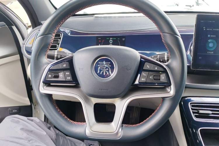 Used BYD Qin PLUS 2021 EV 500KM Luxury Model Steering Wheel