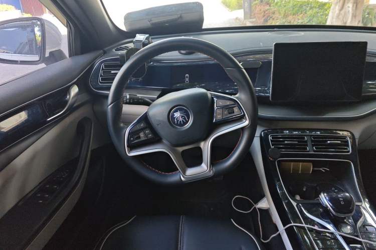 Used BYD Qin PLUS 2021 EV 400KM Luxury Model Steering Wheel