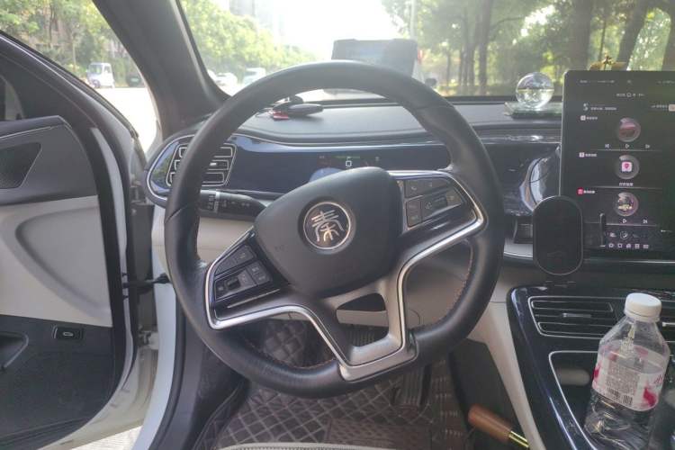 Used BYD Qin PLUS 2021 EV 500KM Luxury Model Steering Wheel