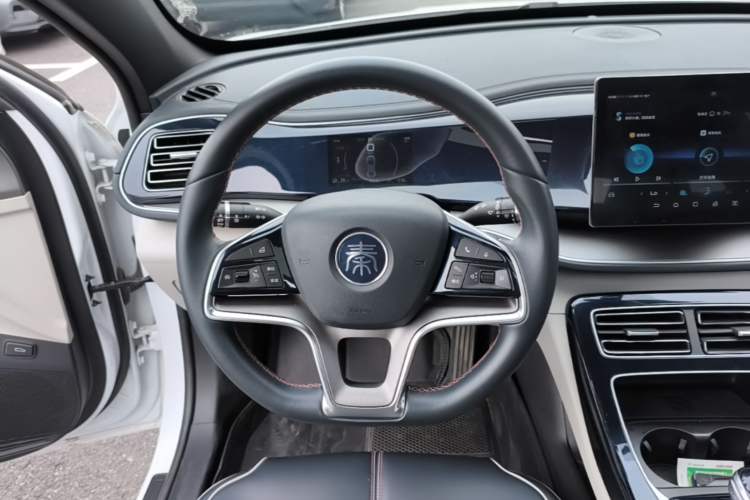 Used BYD Qin PLUS 2021 EV 400KM Luxury Model Steering Wheel