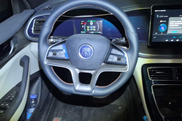 Used BYD Qin PLUS 2021 EV 400KM Luxury Model Steering Wheel