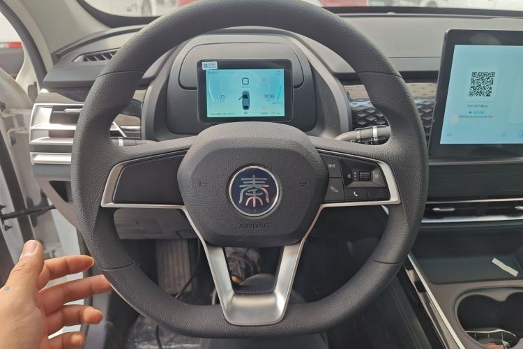 Used BYD Qin PLUS 2021 EV 400KM Leading Comfort Edition Steering Wheel