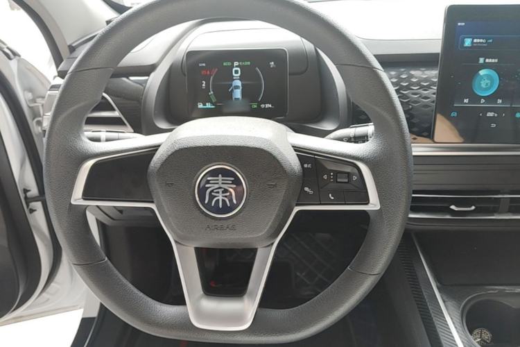 Used BYD Qin PLUS 2021 EV 400KM Leading Comfort Edition Steering Wheel