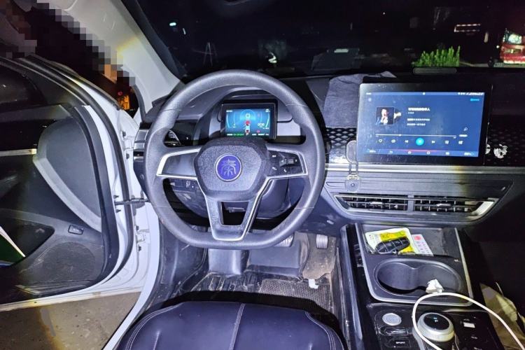 Used BYD Qin PLUS 2021 EV 400KM Leading Comfort Edition Steering Wheel