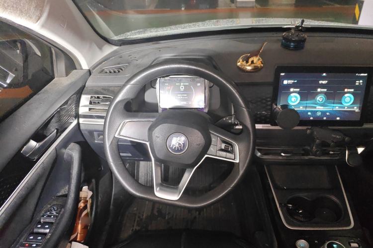 Used BYD Qin PLUS 2021 EV 400KM Leading Comfort Edition Steering Wheel