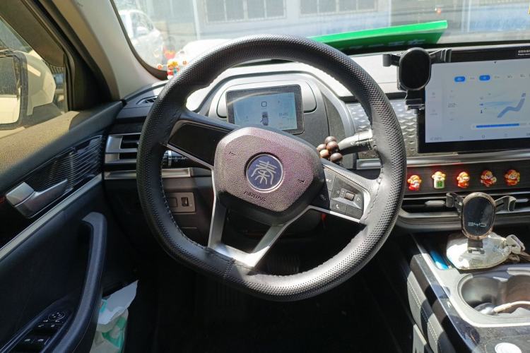 Used BYD Qin PLUS 2021 EV 400KM Leading Comfort Edition Steering Wheel