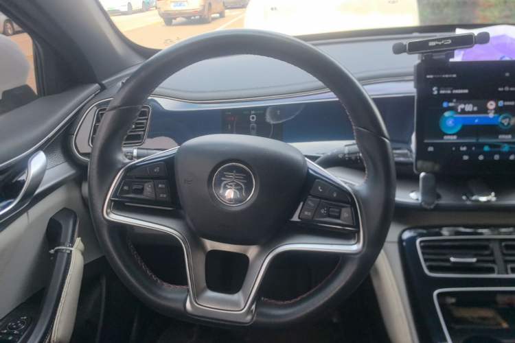 Used BYD Qin PLUS 2021 EV 500KM Luxury Model Steering Wheel