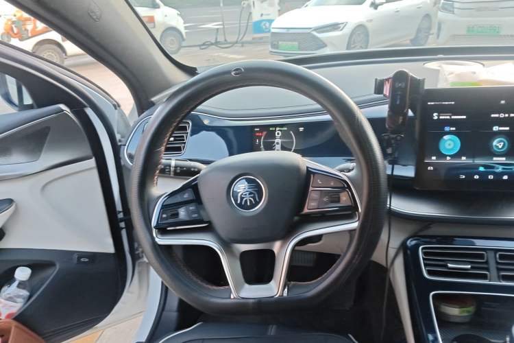 Used BYD Qin PLUS 2021 EV 500KM Luxury Model Steering Wheel
