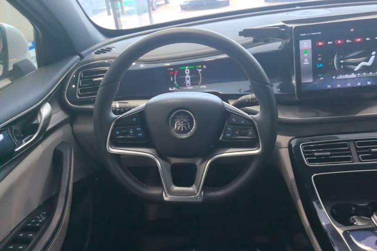 Used BYD Qin PLUS 2021 EV 400KM Luxury Model Steering Wheel