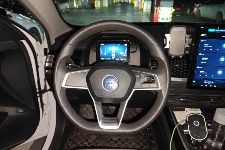 Used BYD Qin PLUS 2021 EV 400KM Leading Comfort Edition Steering Wheel