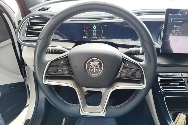 Used BYD Qin PLUS 2021 EV 400KM Luxury Model Steering Wheel
