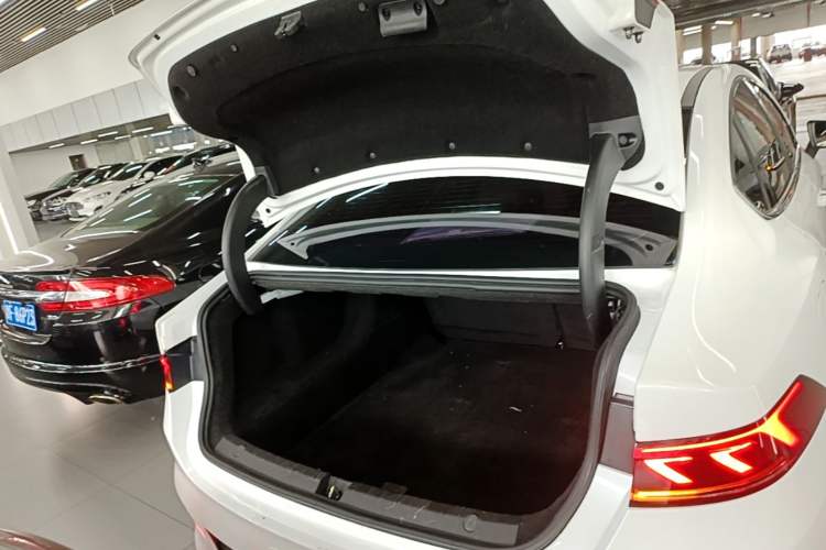 Used BYD Qin PLUS 2021 DM-i 55KM Prestige Model Trunk