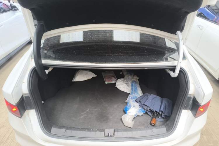 Used BYD Qin PLUS 2021 EV 400KM Leading Comfort Edition Trunk