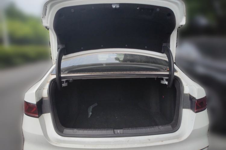 Used BYD Qin PLUS 2021 EV 400KM Leading Comfort Edition Trunk