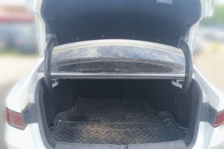 Used BYD Qin PLUS 2021 EV 400KM Leading Comfort Edition Trunk