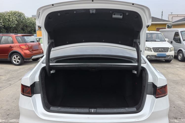Used BYD Qin PLUS 2021 EV 400KM Luxury Model Trunk