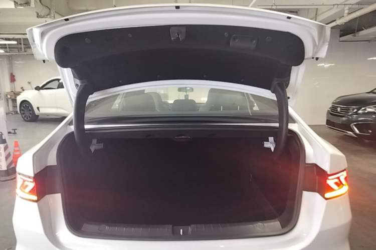 Used BYD Qin PLUS 2021 DM-i 120KM Prestige Model Trunk