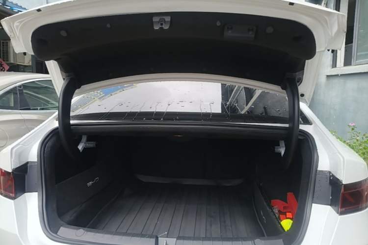 Used BYD Qin PLUS 2021 DM-i 55KM Flagship Model Trunk
