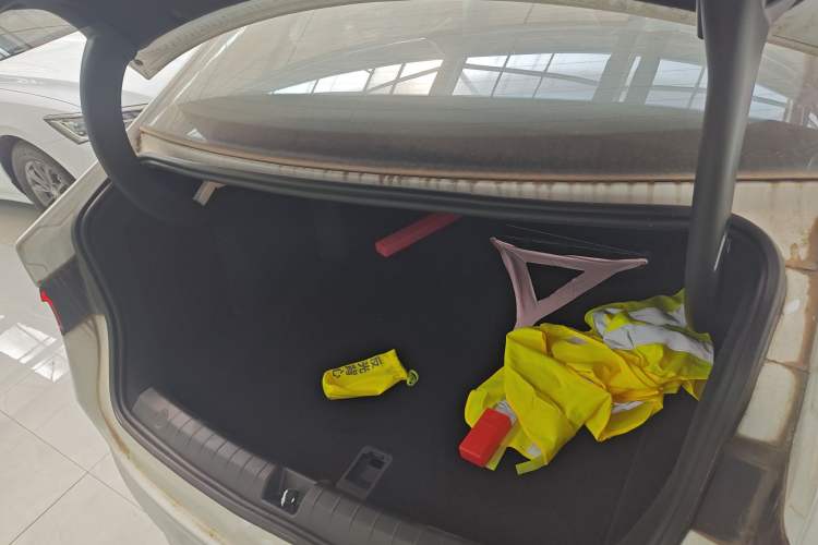 Used BYD Qin PLUS 2021 EV 400KM Leading Comfort Edition Trunk