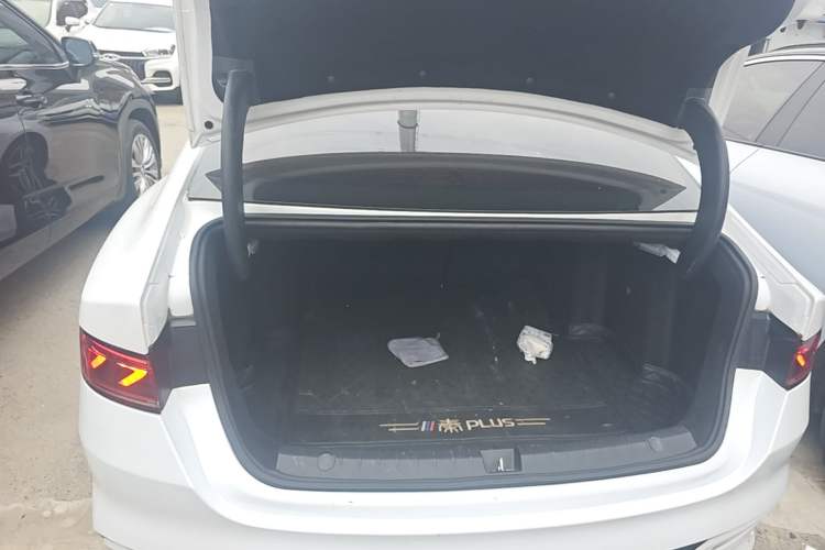 Used BYD Qin PLUS 2021 EV 500KM Luxury Model Trunk
