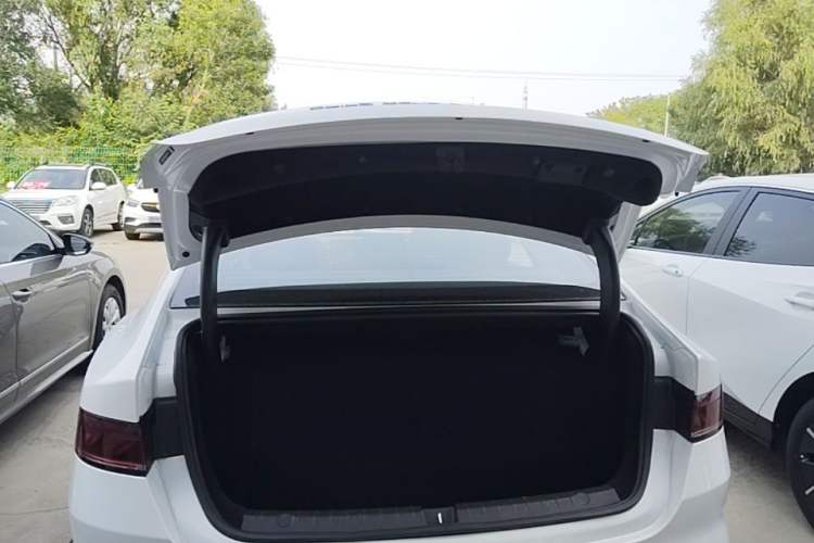 Used BYD Qin PLUS 2021 EV 500KM Luxury Model Trunk