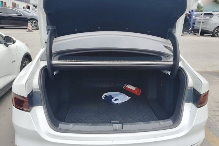 Used BYD Qin PLUS 2021 EV 400KM Luxury Model Trunk