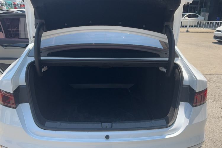 Used BYD Qin PLUS 2021 EV 400KM Luxury Model Trunk