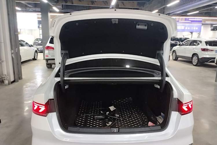 Used BYD Qin PLUS 2021 DM-i 120KM Flagship Model Trunk