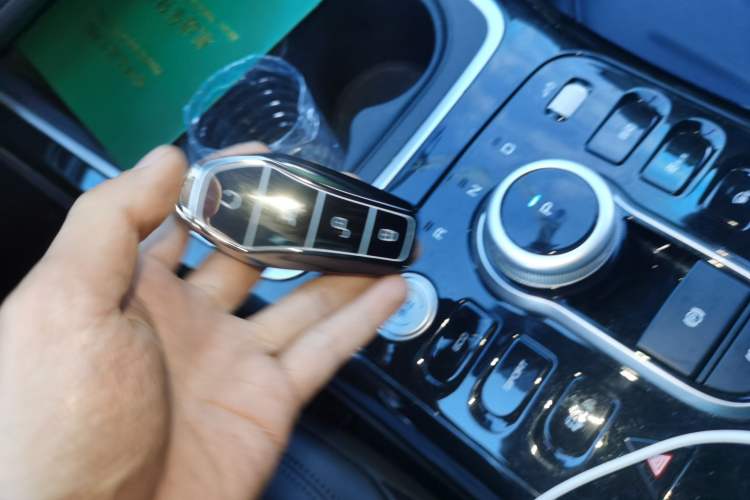 Used BYD Qin PLUS 2021 EV 400KM Leading Comfort Edition Vehicle Key