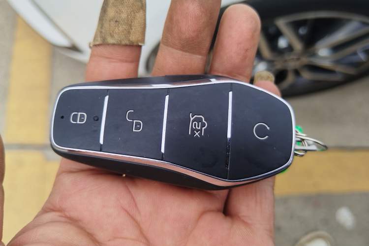Used BYD Qin PLUS 2021 EV 500KM Luxury Model Vehicle Key