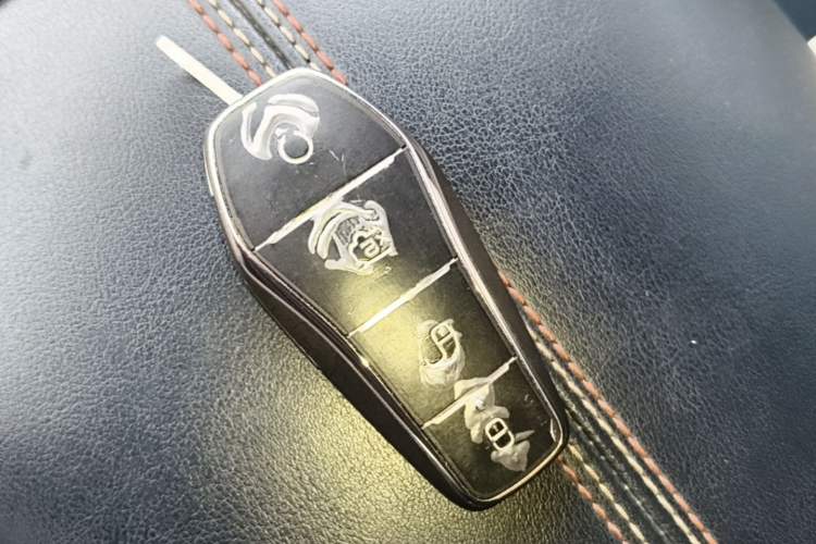 Used BYD Qin PLUS 2021 EV 400KM Luxury Model Vehicle Key
