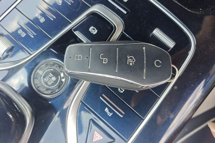 Used BYD Qin PLUS 2021 EV 400KM Luxury Model Vehicle Key