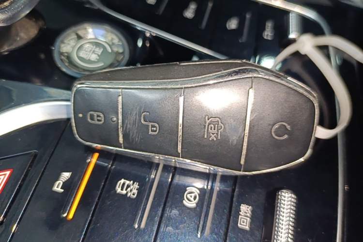 Used BYD Qin PLUS 2021 EV 400KM Luxury Model Vehicle Key