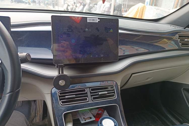 Used BYD Qin PLUS 2023 Champion Edition DM-i 120KM Leading Model Audio And AC Panel