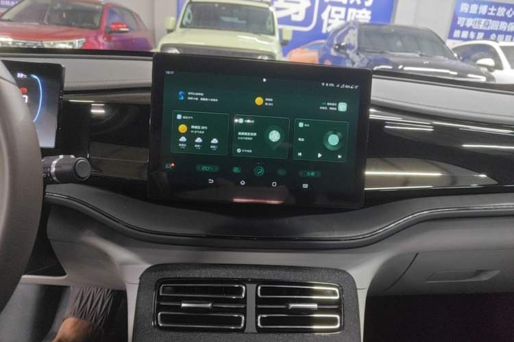 Used BYD Qin PLUS 2023 Champion Edition DM-i 55KM Leading Model Audio And AC Panel