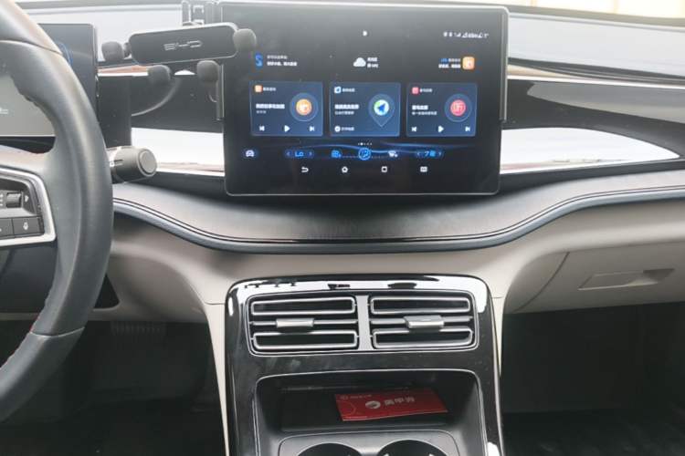 Used BYD Qin PLUS 2023 Champion Edition DM-i 55KM Leading Model Audio And AC Panel