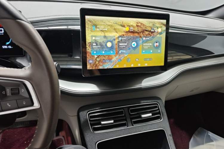 Used BYD Qin PLUS 2023 Champion Edition DM-i 55KM Superior Model Audio And AC Panel