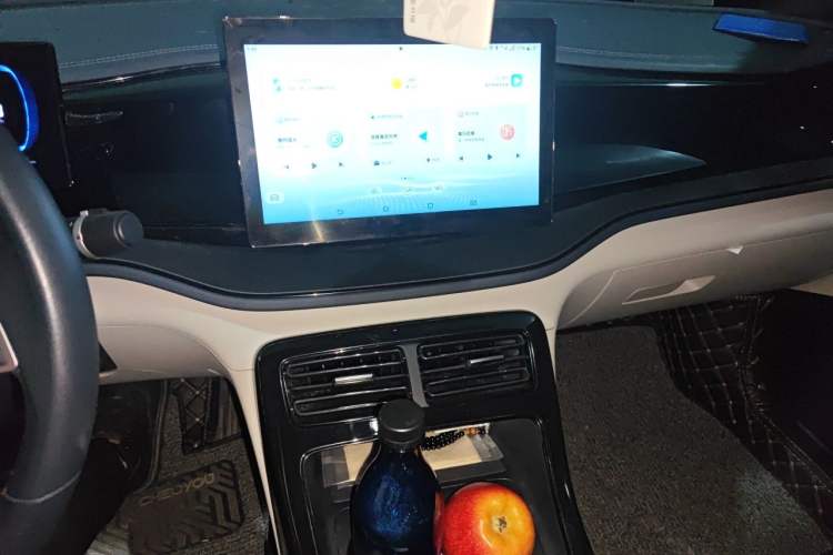 Used BYD Qin PLUS 2023 Champion Edition DM-i 55KM Leading Model Audio And AC Panel
