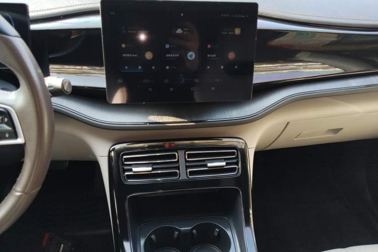 Used BYD Qin PLUS 2023 Champion Edition DM-i 55KM Leading Model Audio And AC Panel