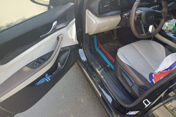 Used BYD Qin PLUS 2023 Champion Edition DM-i 55KM Leading Model Driver Seat