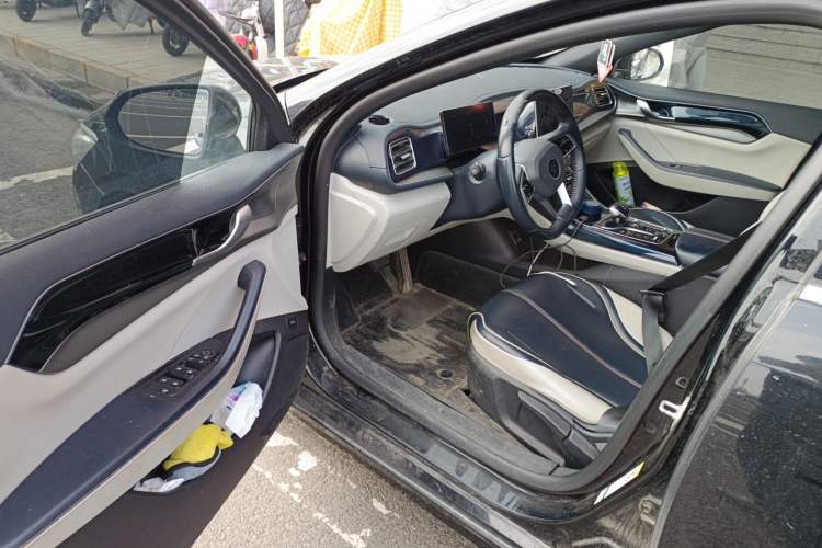 Used BYD Qin PLUS 2023 Champion Edition DM-i 120KM Leading Model Driver Seat